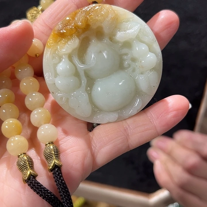 颈饰未镶嵌和田玉