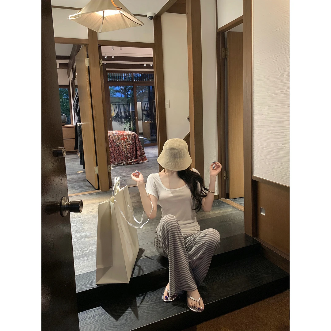 白水女 版型巨牛！ 大U领短袖T恤女夏薄款设计感韩系纯欲B50551086