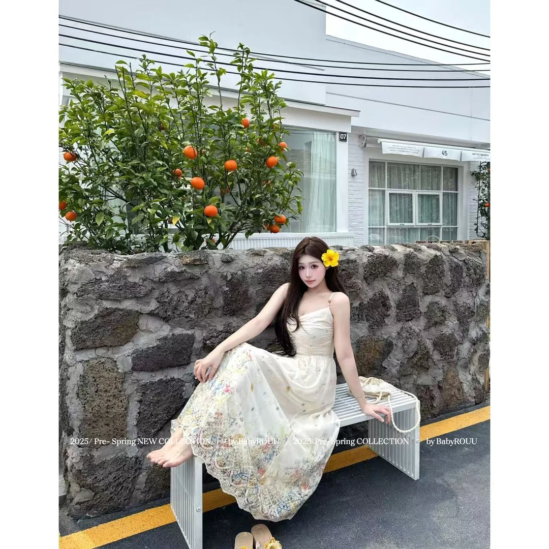 【现货】【杏雨梨】花法式仙气飘逸重工温柔风刺绣渐变花海吊带连衣裙