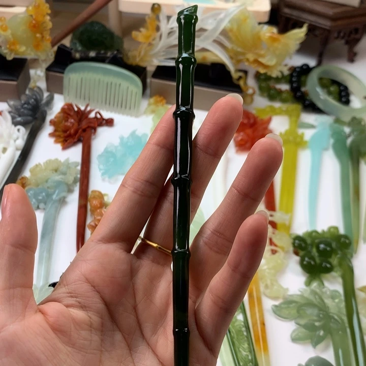 蛇纹石玉发饰未镶嵌是****