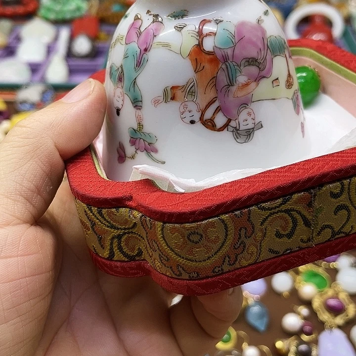 用***9青花手绘小主人杯子