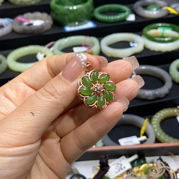 和田玉挂件未镶嵌