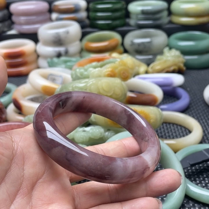 赵***赵石英岩玉未镶嵌手镯