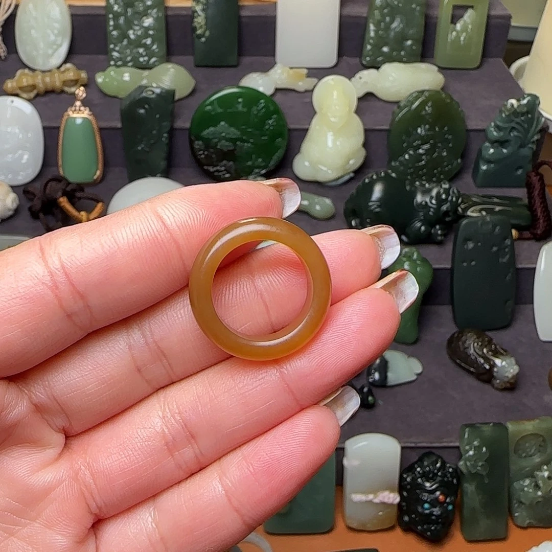 和田玉笔搁未镶嵌媚**M