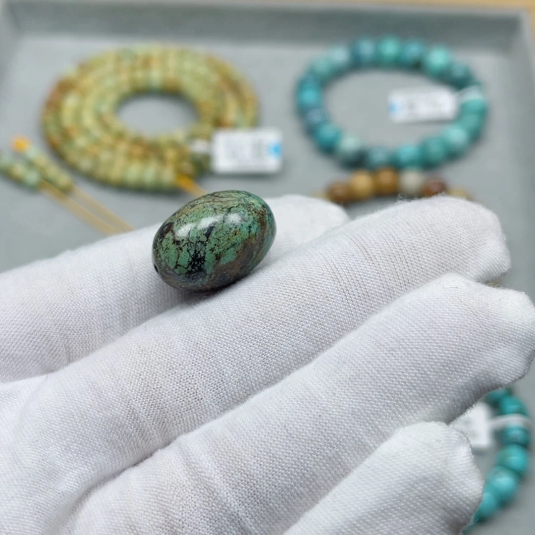 绿松石未镶嵌挂件