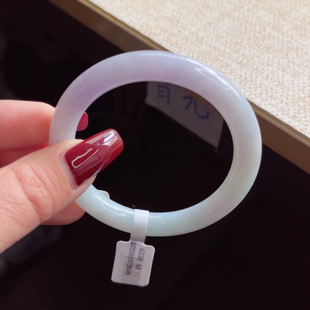 翡翠手镯未镶嵌手镯