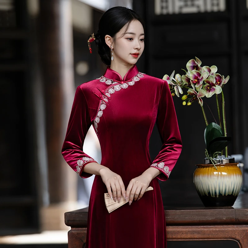 10月份喜婆婆婚宴装2025新款高端新中式妈妈礼服平时可穿改良旗袍