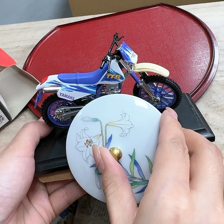 五*瓷器。 瓷器。 瓷器