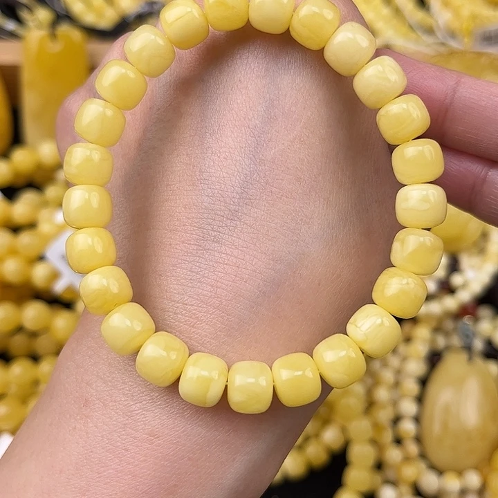 琥珀未镶嵌颈饰琥珀