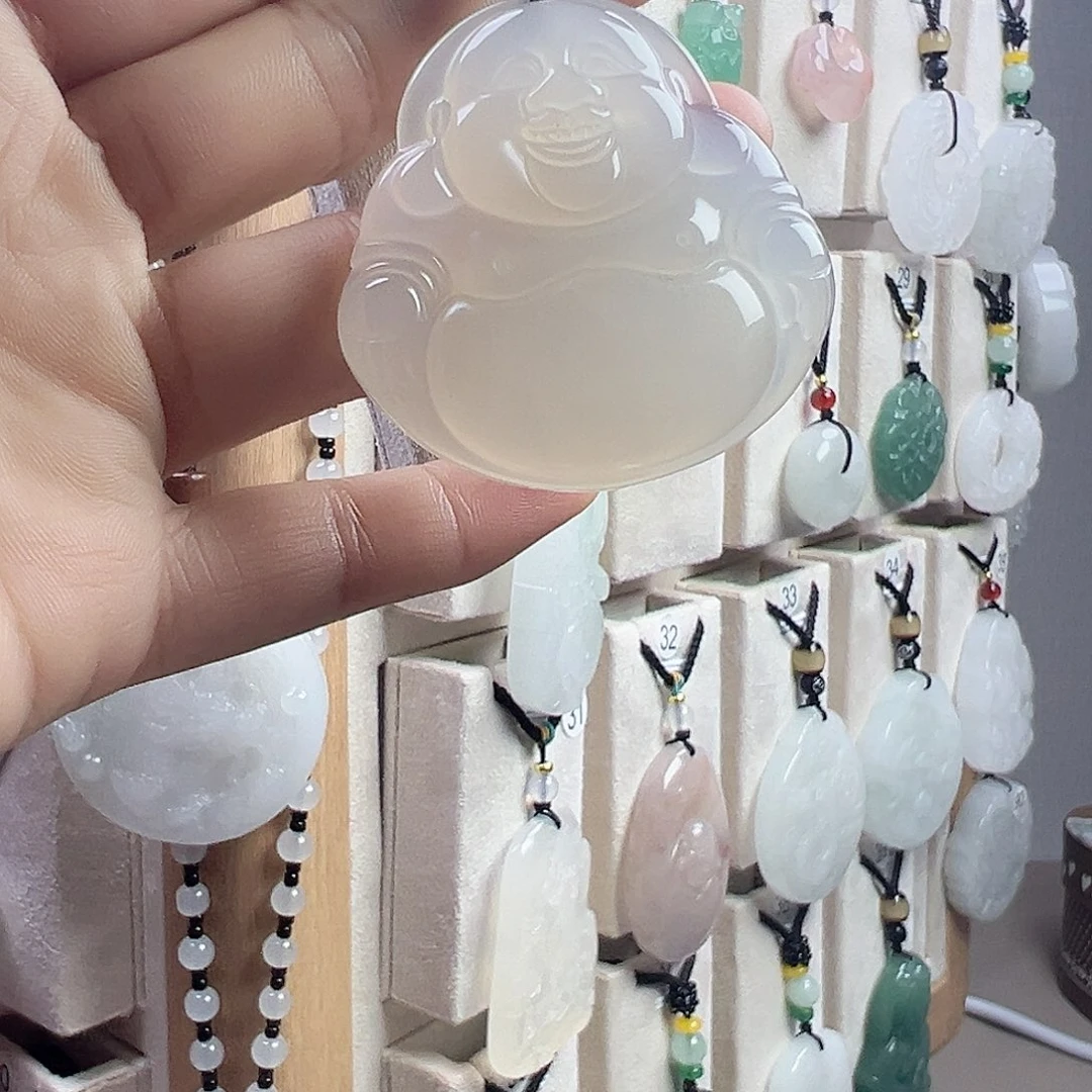 石英质玉未镶嵌颈饰