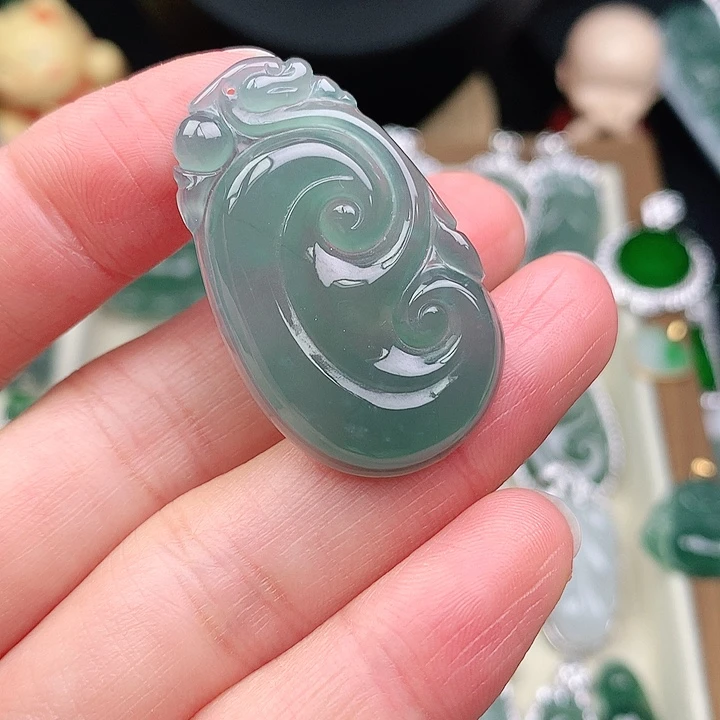 颈饰未镶嵌翡翠吊坠