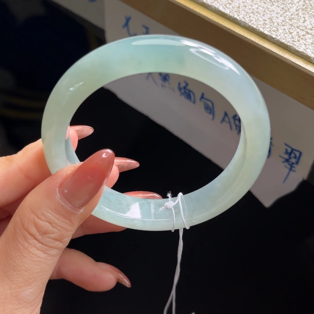 翡翠未镶嵌手镯手镯