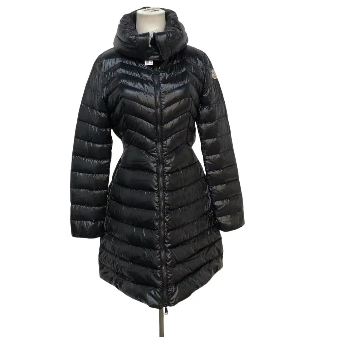 95新 MONCLER 黑色长款收腰羽绒服/bb95