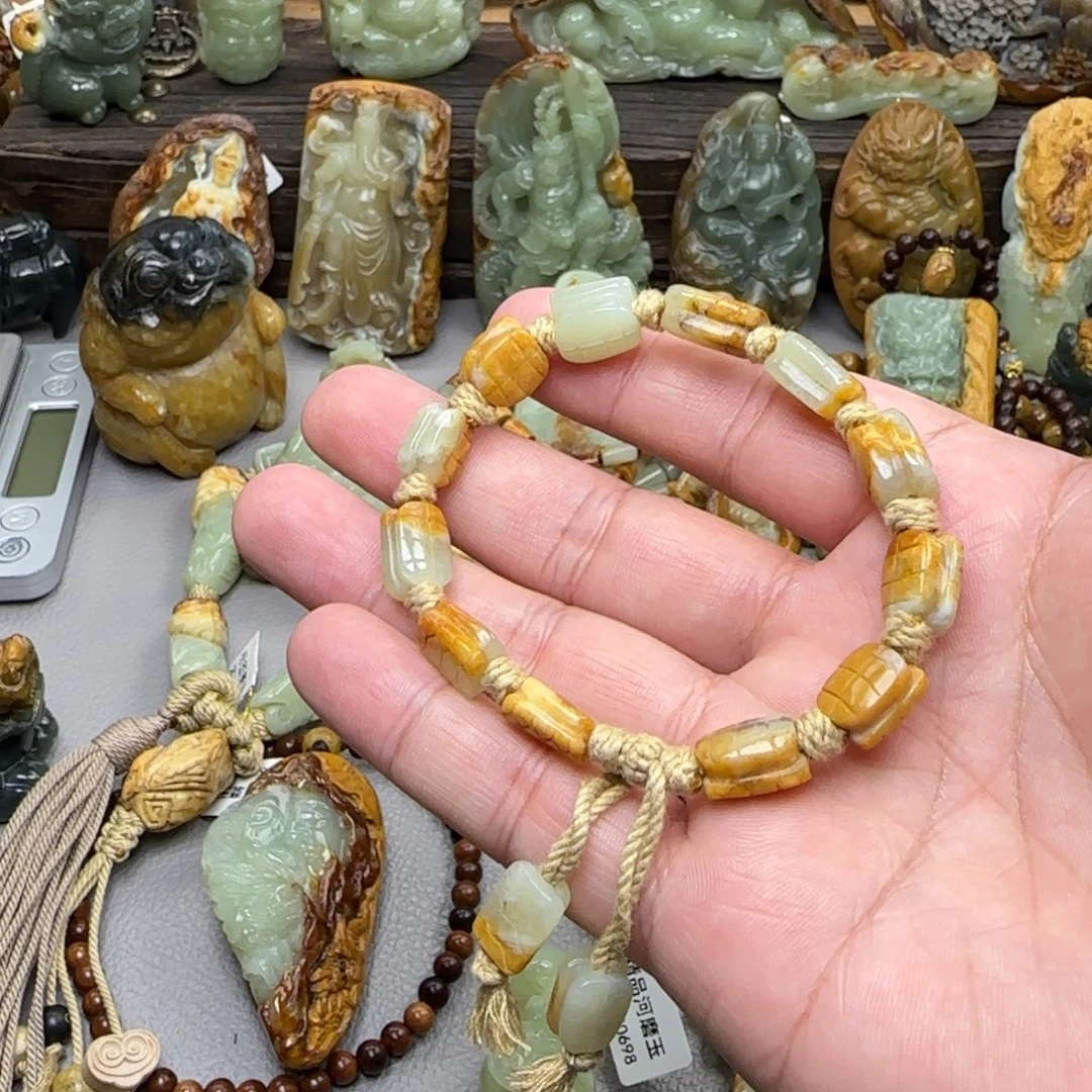 雲***室岫岩河磨玉（透闪石质玉）未镶嵌珠宝奇石