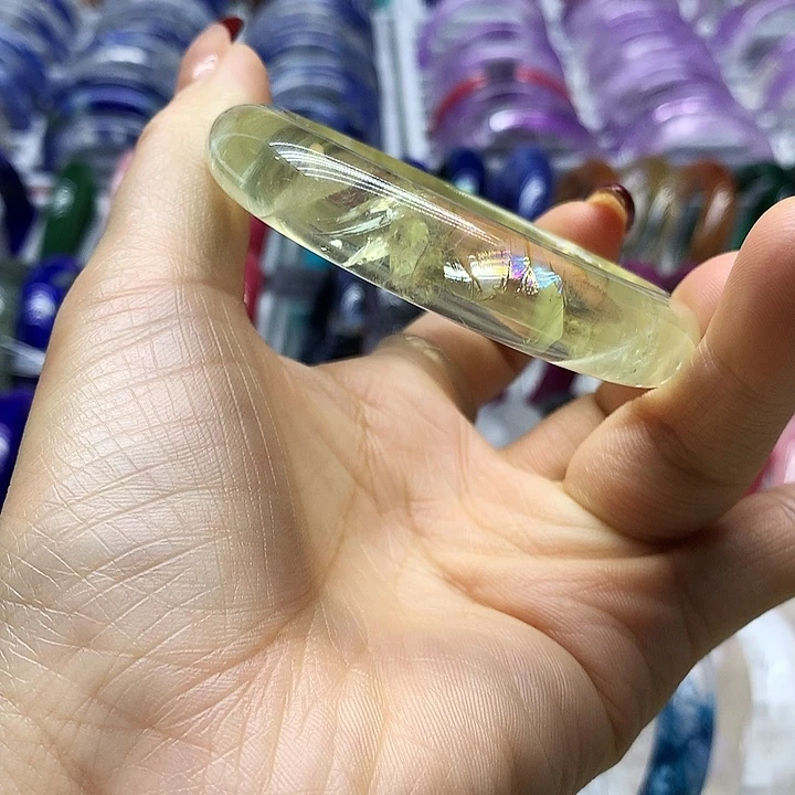 未镶嵌水晶手镯天然水晶