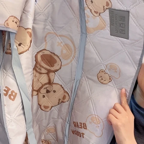 夏季小熊盖座微瑕疵