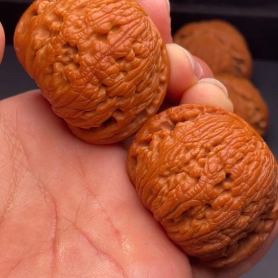 文玩核桃把件秦岭山脉核桃