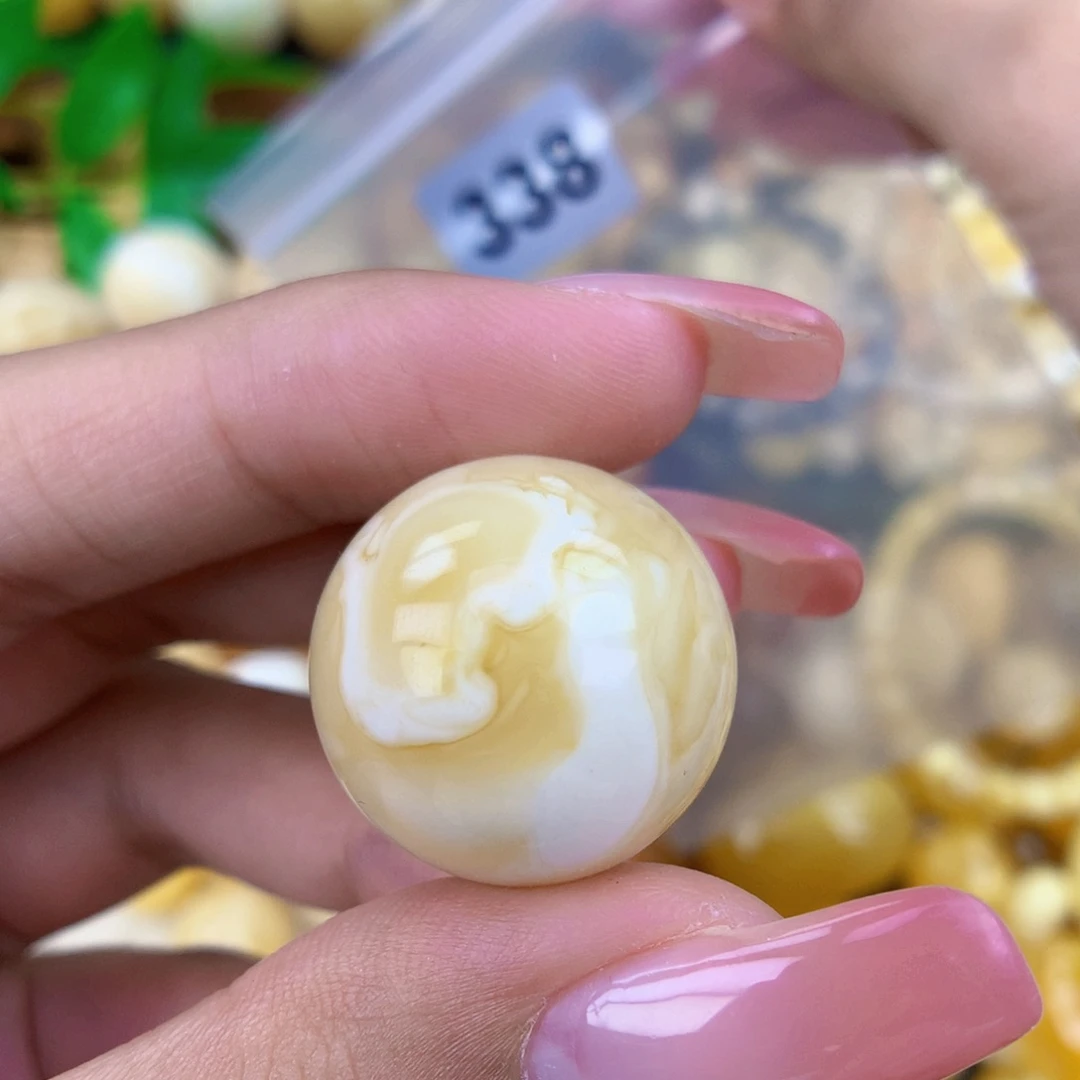 未镶嵌琥珀珠宝奇石21.6