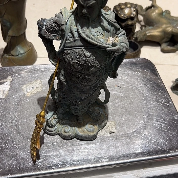 青***?瑕疵看过黄铜摆件