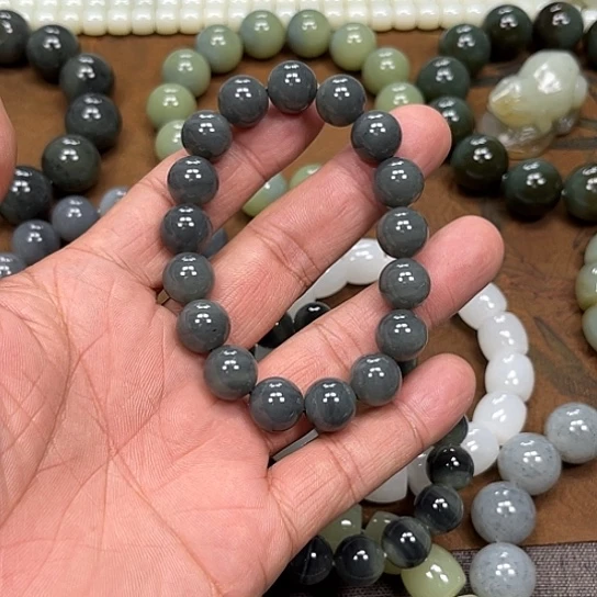 守***福和田玉未镶嵌手链