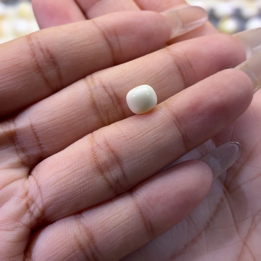 R****琥珀未镶嵌珠宝奇石