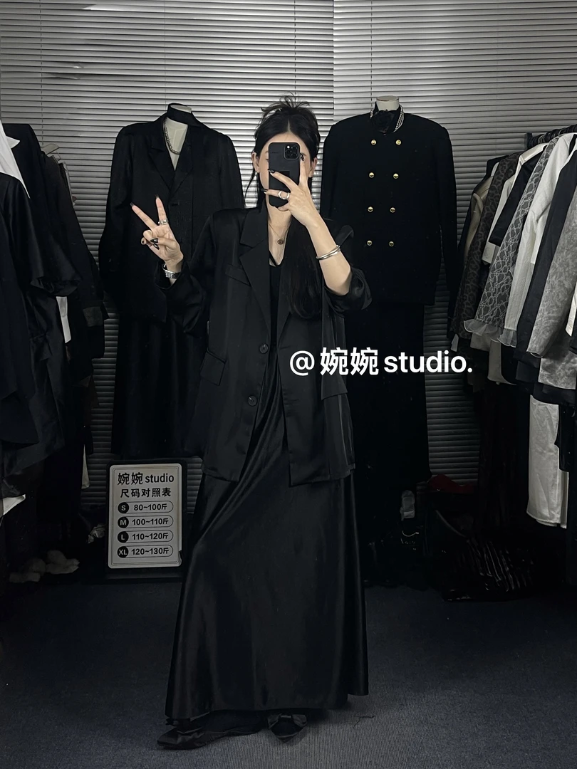 【婉婉studio】高级感黑色醋酸光泽垂感轻奢气质缎面休闲小西服外套