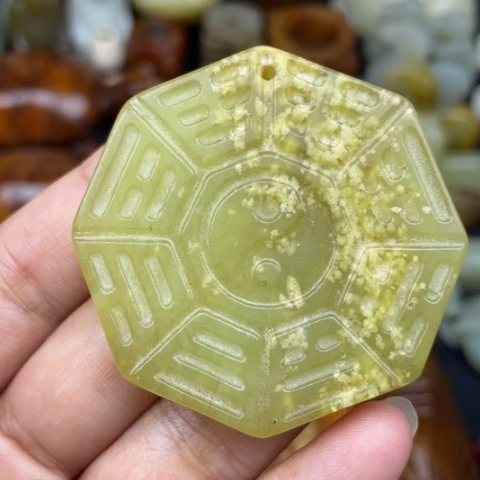 未镶嵌蛇纹石玉颈饰41