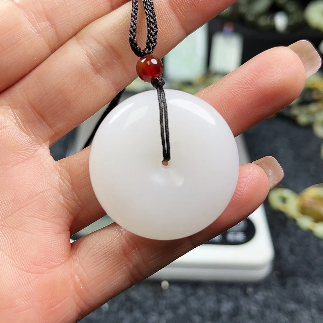 天山白玉平安扣吊坠