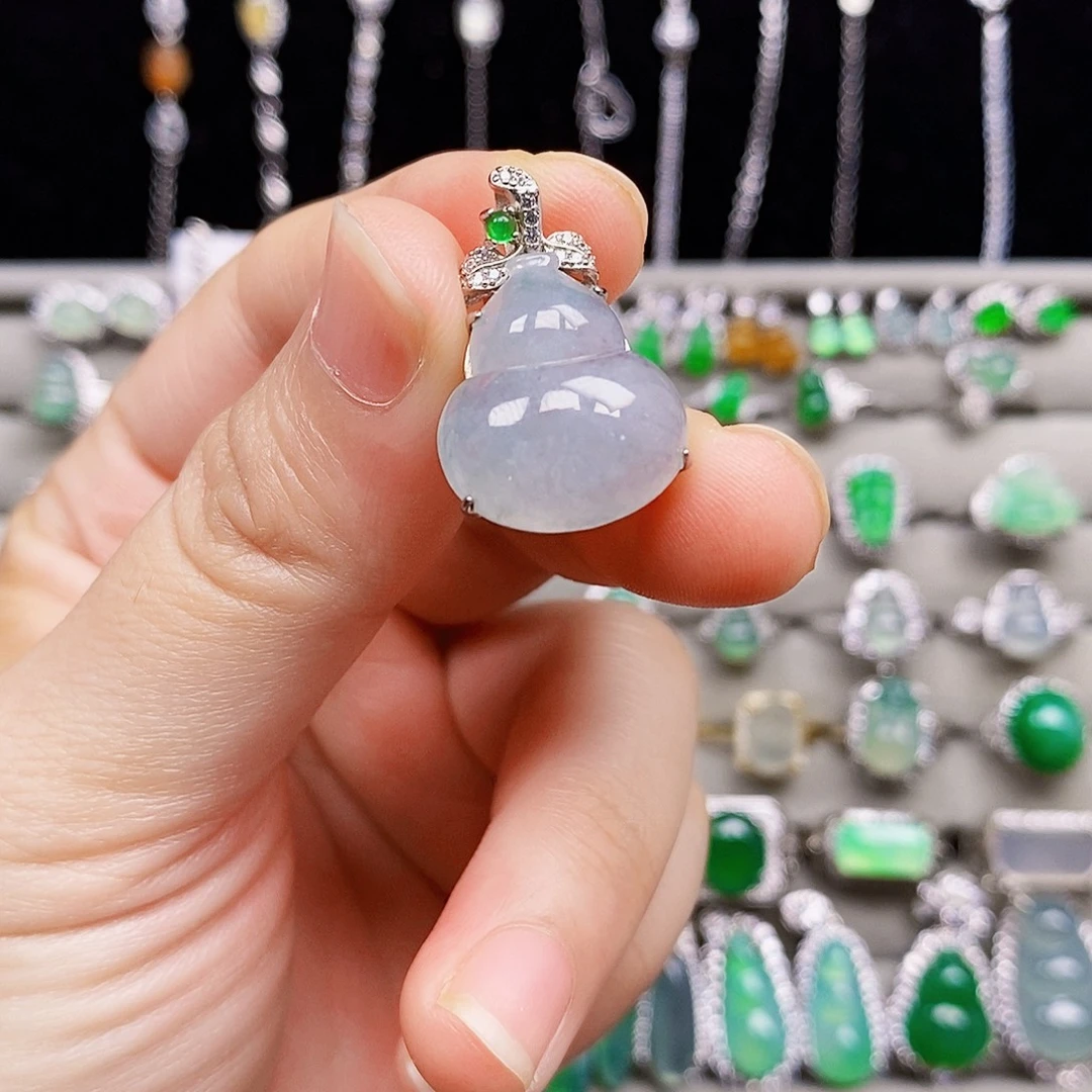 颈饰银S925镶嵌翡翠葫芦