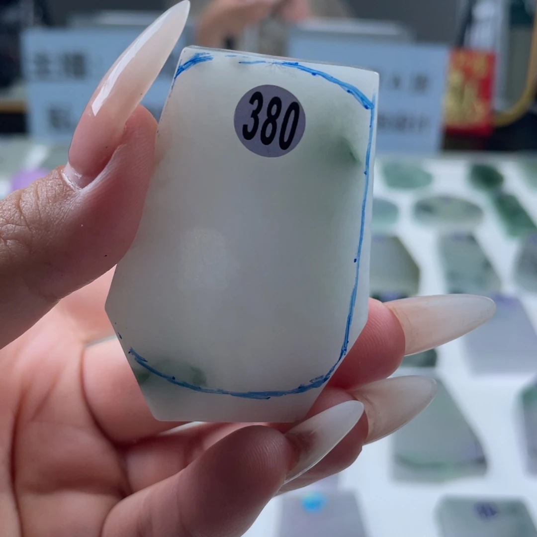 定制翡翠未镶嵌翡翠挂件定制