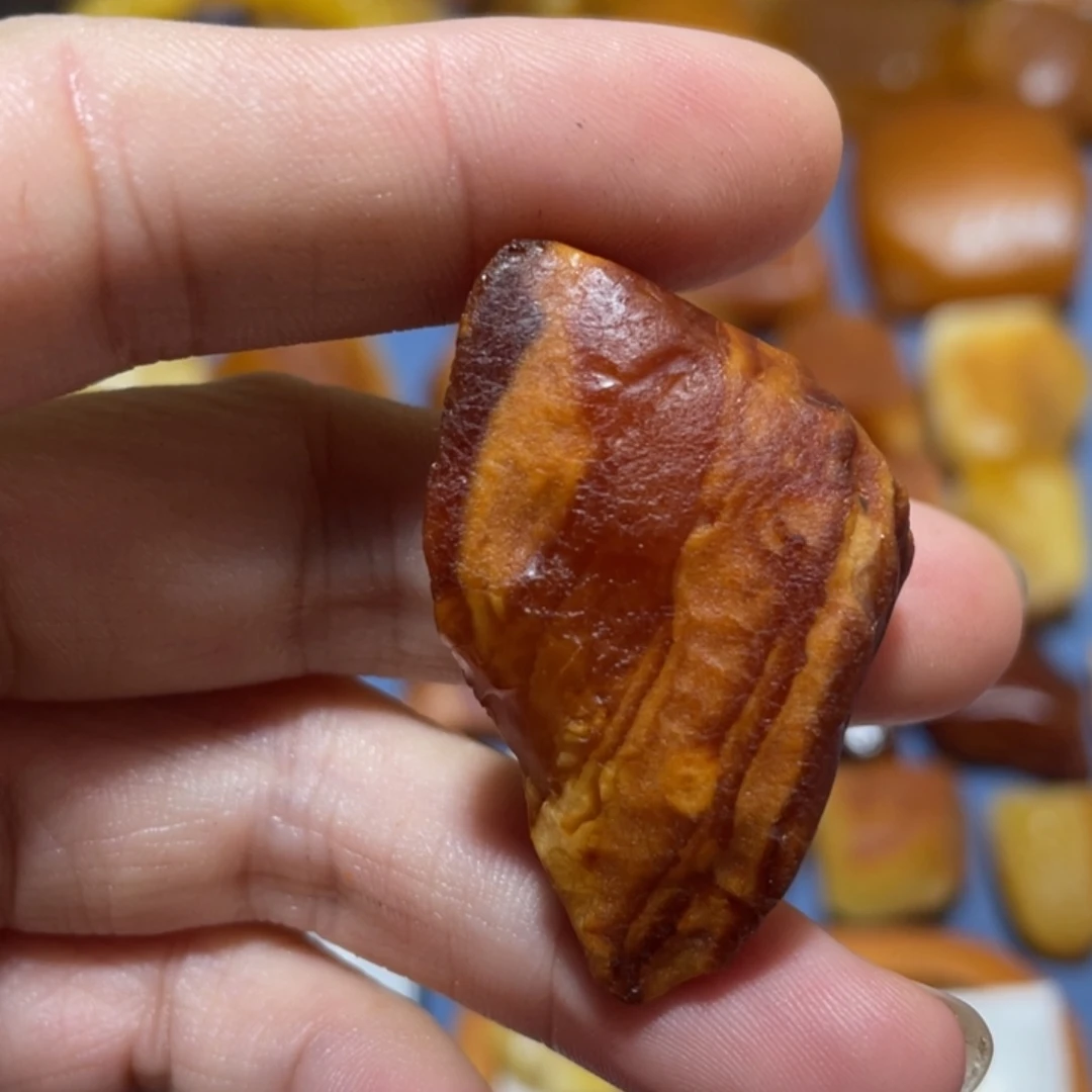 定制蜜蜡未镶嵌勾玉