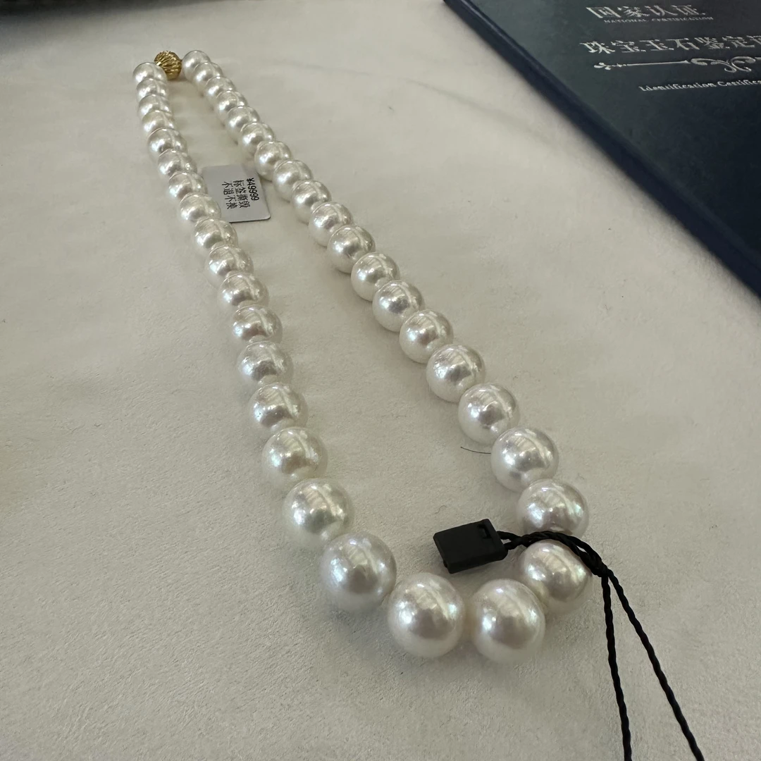 10-12m左右 天然淡水珍珠 冷白极光18K金扣头