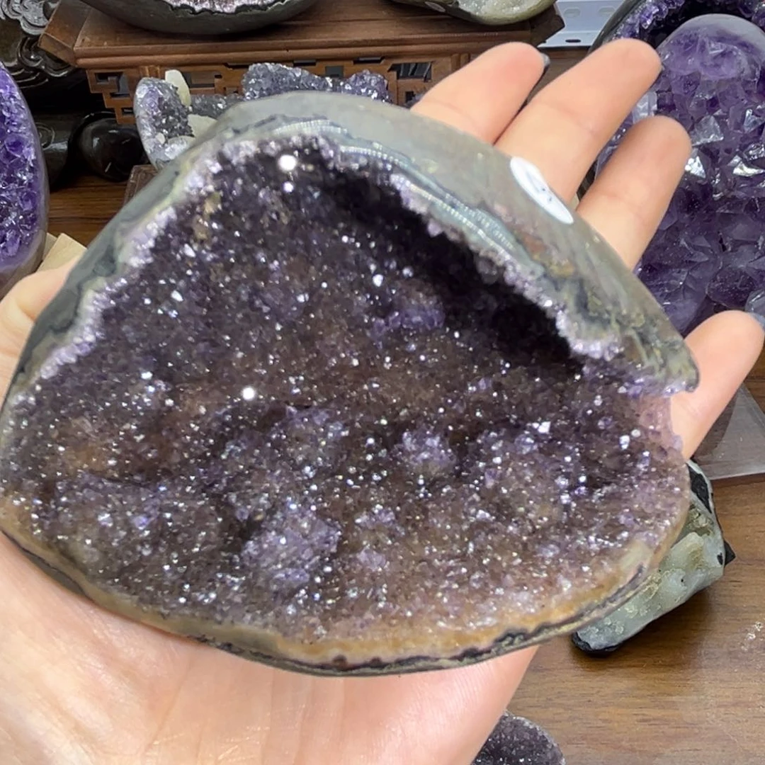 未镶嵌水晶大型摆件（非配饰）