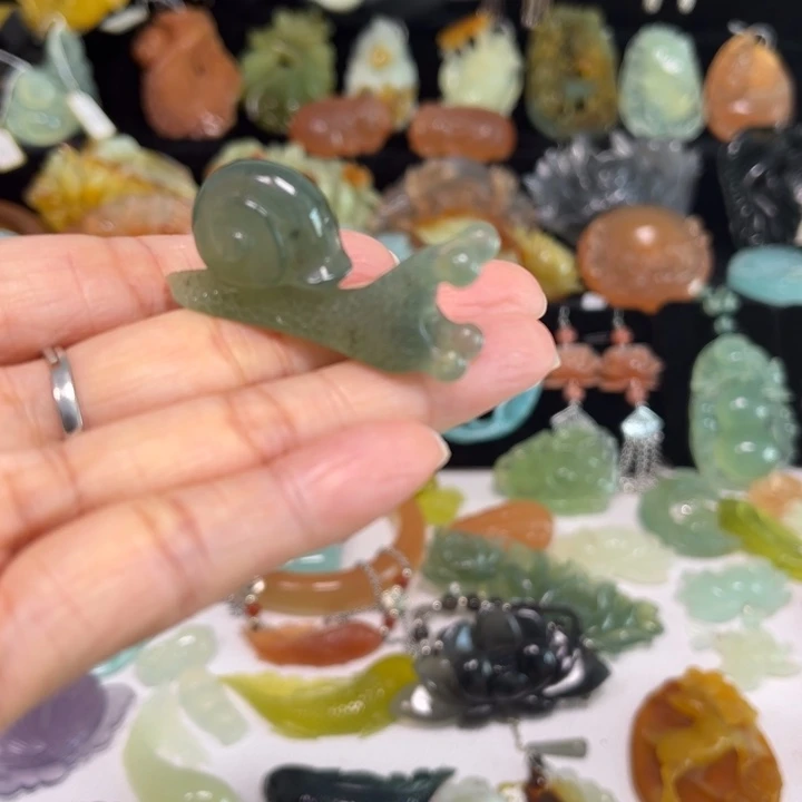 蛇纹石玉未镶嵌吊坠(赠链)