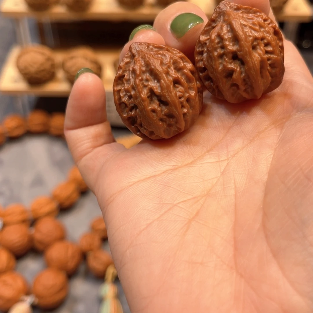 桃核把件柳条纹八棱