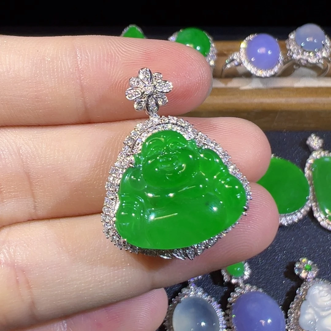 翡翠18K金镶嵌颈饰