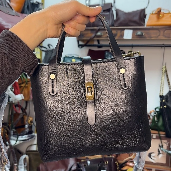 头层牛皮牛皮手提斜挎，黑色