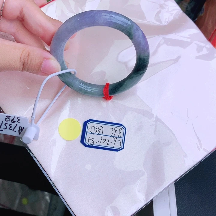 翡翠手镯未镶嵌缅甸翡翠