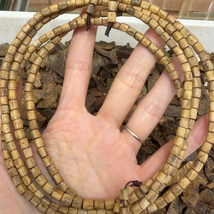 沉香沉香香囊乌身圆叶一条