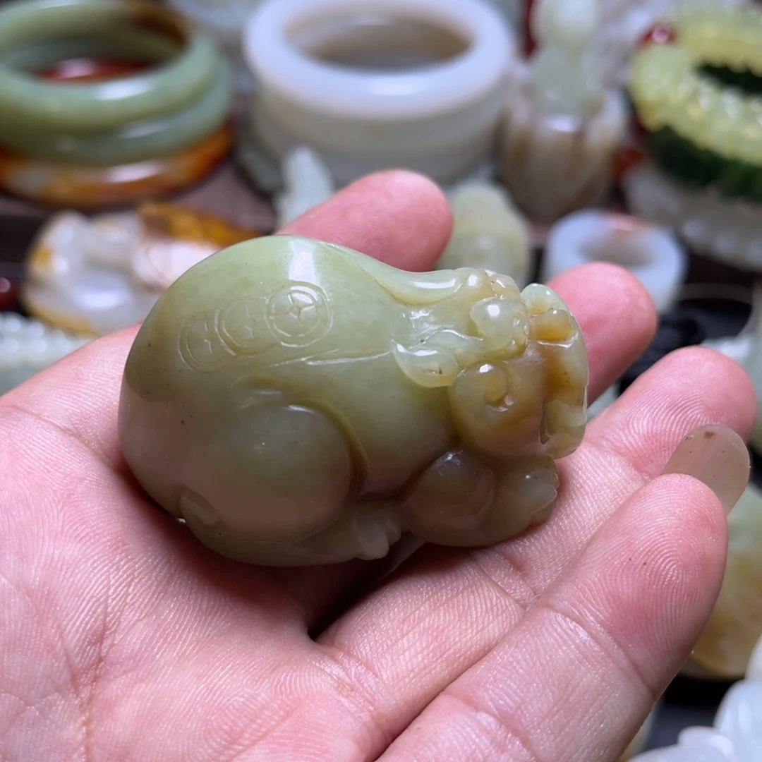 颈饰未镶嵌和田玉