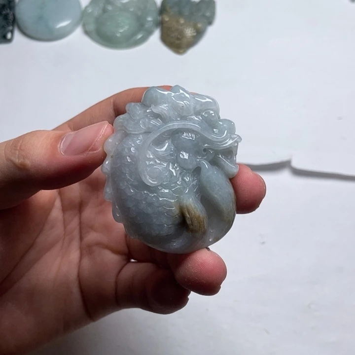 翡翠未镶嵌颈饰龙鱼16