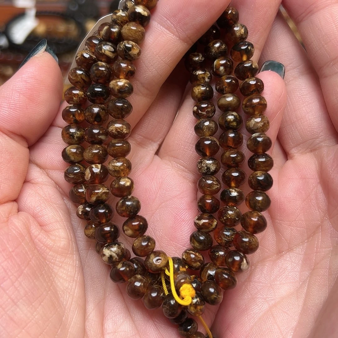 c***车琥珀未镶嵌裸石抚顺琥珀20357六