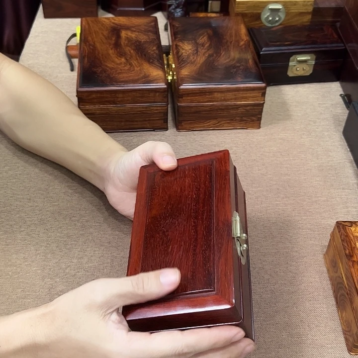用***0贡木紫檀翻盖首饰盒