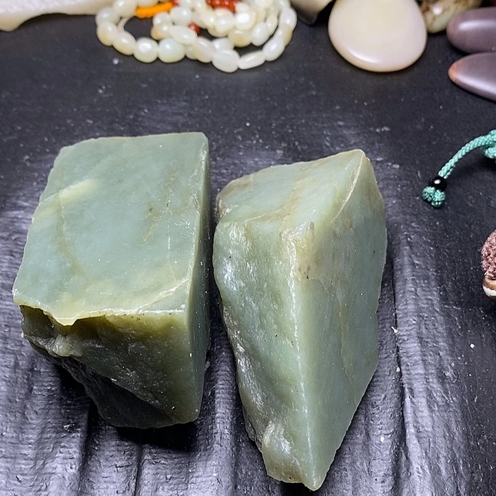 未镶嵌和田玉摆件