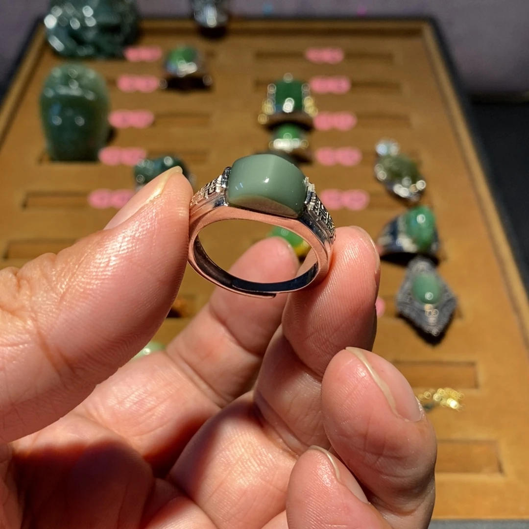 和田玉未镶嵌戒指