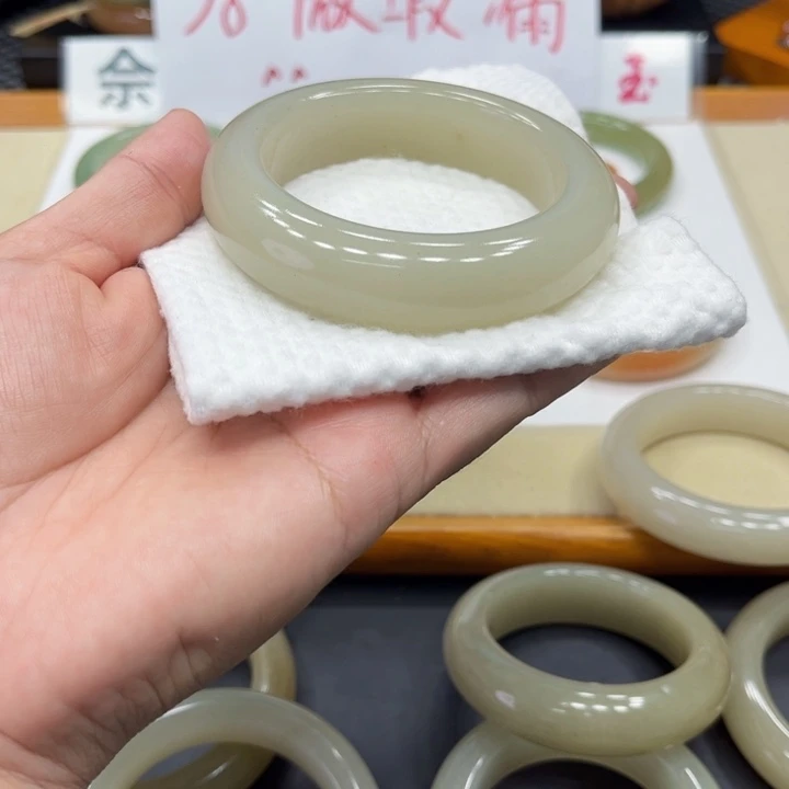 未镶嵌手镯石英质玉用****6