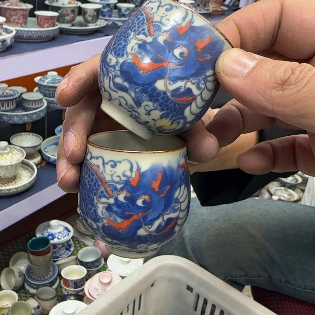 高温下的高温天气使人心情愉悦的