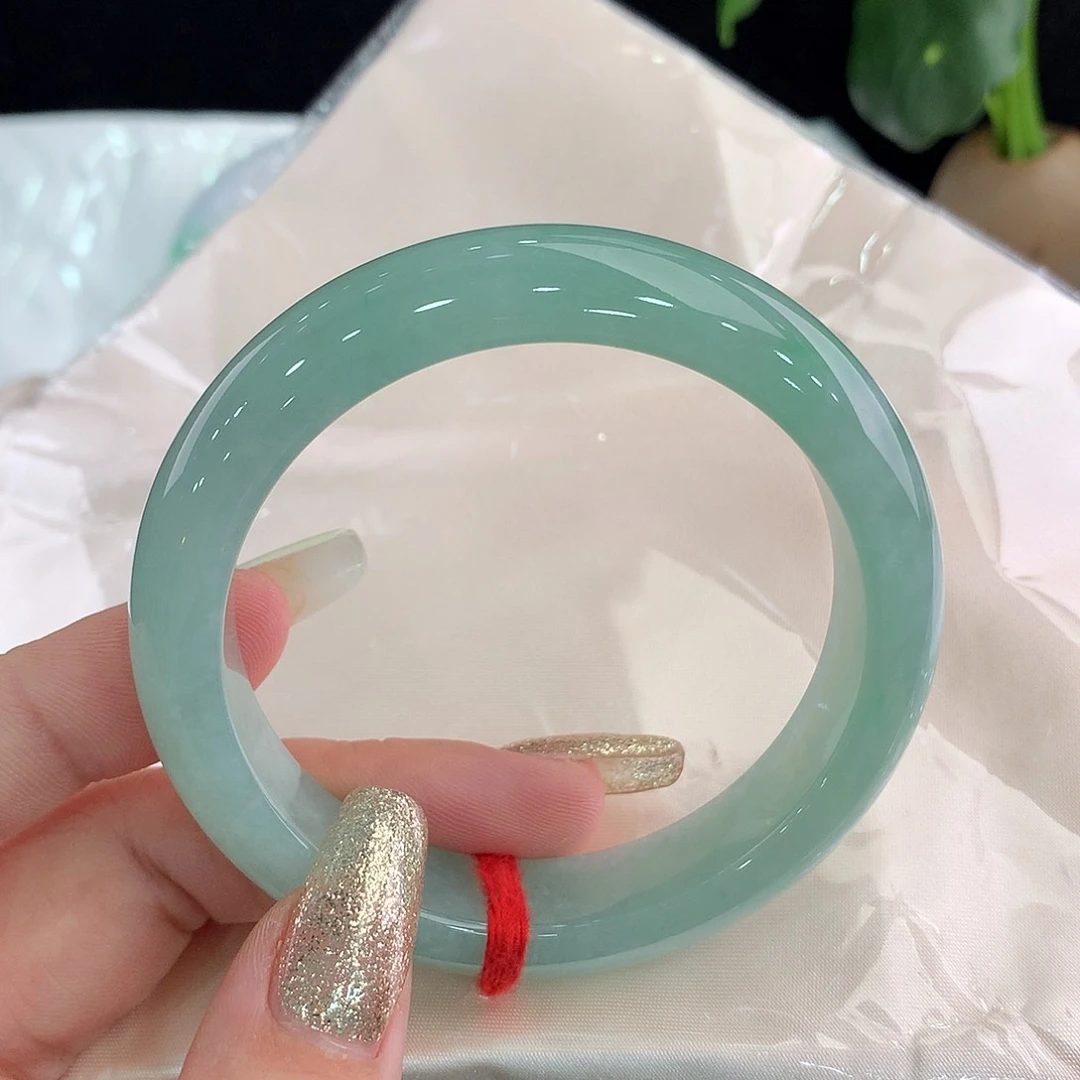 翡翠手镯未镶嵌正55.2