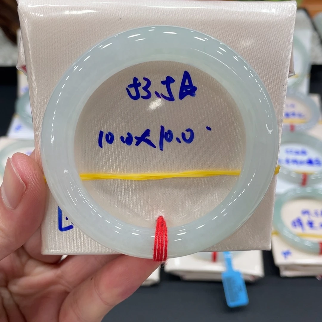 未镶嵌手镯翡翠翡翠