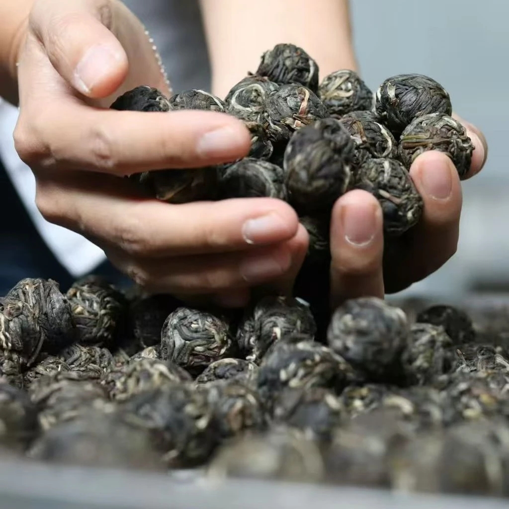 云南普洱古树生茶龙珠